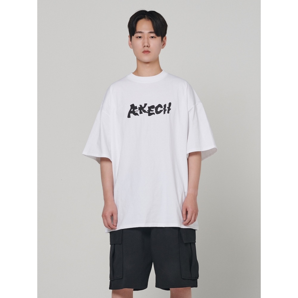 AKECII オーバーフィット エンボ ハーフ T シャツ ホワイト
