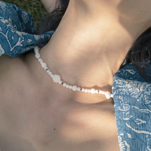 Qoo10] メリーモチーフ [aespa カリナ 着用] Peace