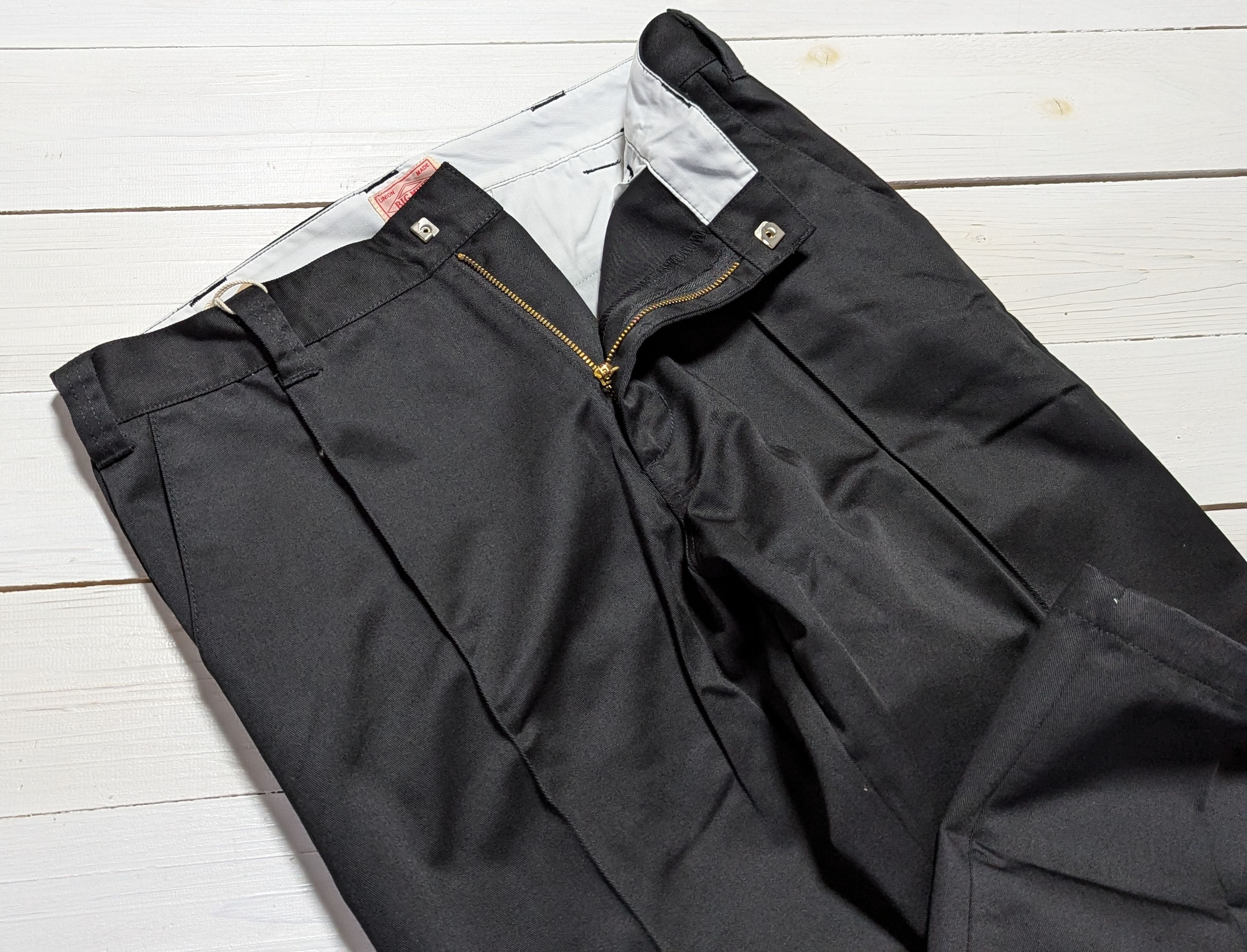 T/C ツイル ピンタック チノパンツ メンズ 黒 ブラック TWILL PIN TACK CHINO PANTS BLACK 002