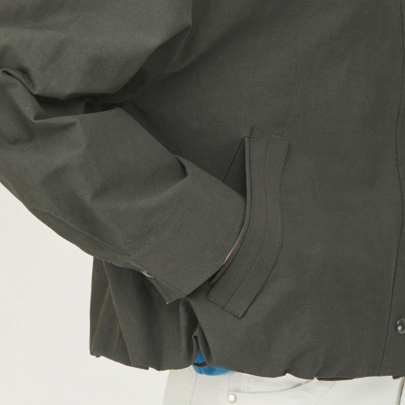 (ベネトン) ベネトンメテオフード付きジャンパー BAJPA8411_DG