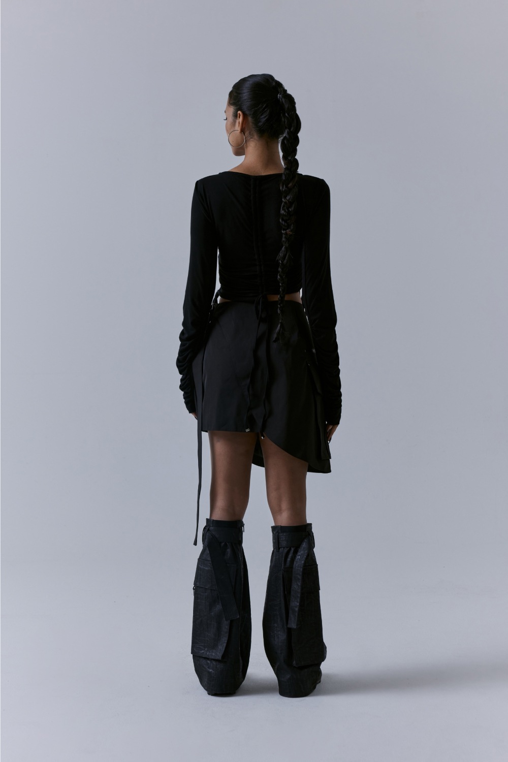 TREEMINGBIRD】 MULTI STRING SHIRRING LONG SLEEVE : BLACK T
