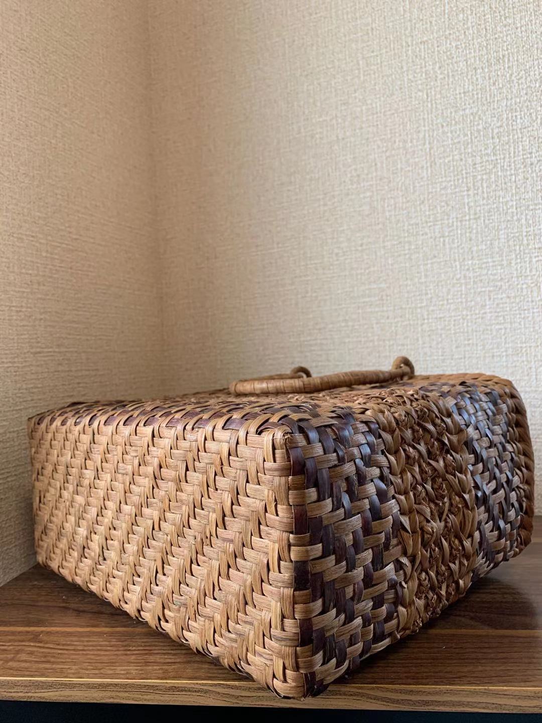 桜皮山葡萄 桜皮かごバッグ山葡萄かごバッグ 手作り かごバッグ 内布あり (約)幅31本体高さ25マチ13cm 桜皮山葡萄 桜皮かごバッグ山葡萄かごバッグ 手作り かごバッグ 内布あり (約)幅31本体高さ25マチ13cm