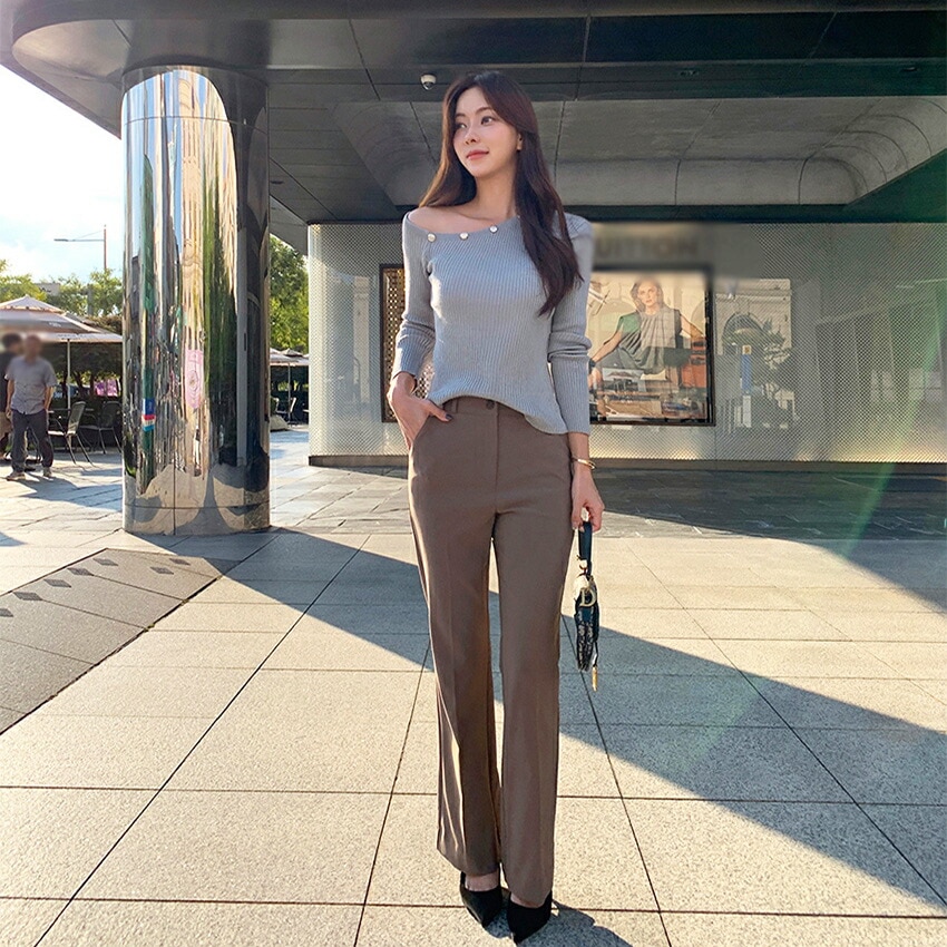 [メガ割りSALE]ワンボタンストレッチフレアスラックス