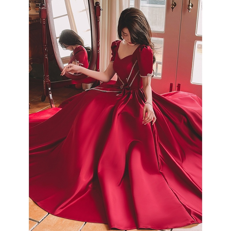 2024 ドレス トーストウェア花嫁 新しいサテンレッドハイエンドの雰囲気ハイエンド婚約結婚式のイブニングドレス女性夏 2024 ドレス トーストウェア花嫁 新しいサテンレッドハイエンドの雰囲気ハイエンド婚約結婚式のイブニングドレス女性夏
