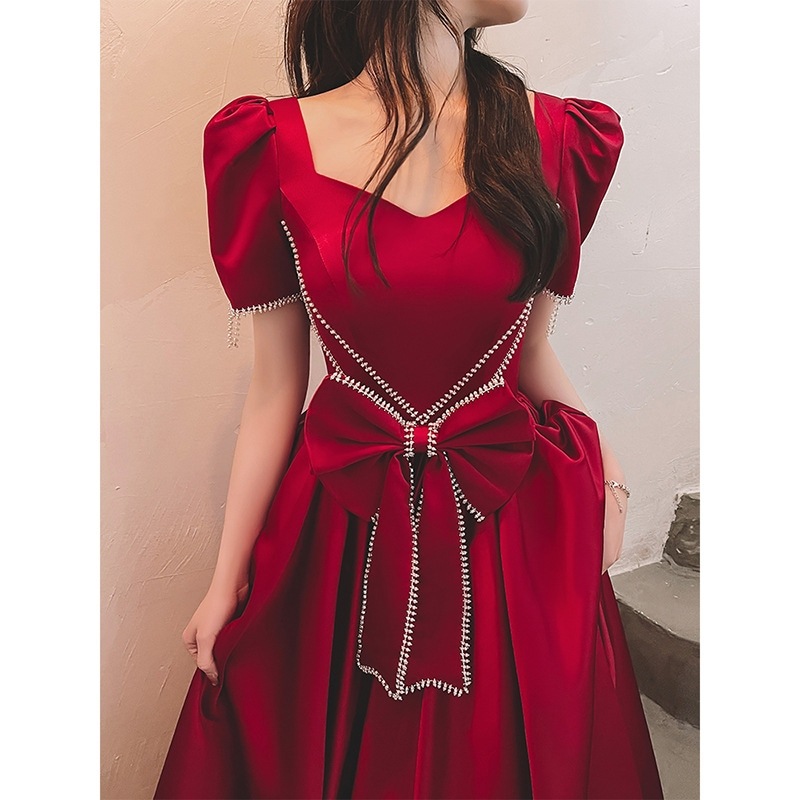 2024 ドレス トーストウェア花嫁 新しいサテンレッドハイエンドの雰囲気ハイエンド婚約結婚式のイブニングドレス女性夏 2024 ドレス トーストウェア花嫁 新しいサテンレッドハイエンドの雰囲気ハイエンド婚約結婚式のイブニングドレス女性夏