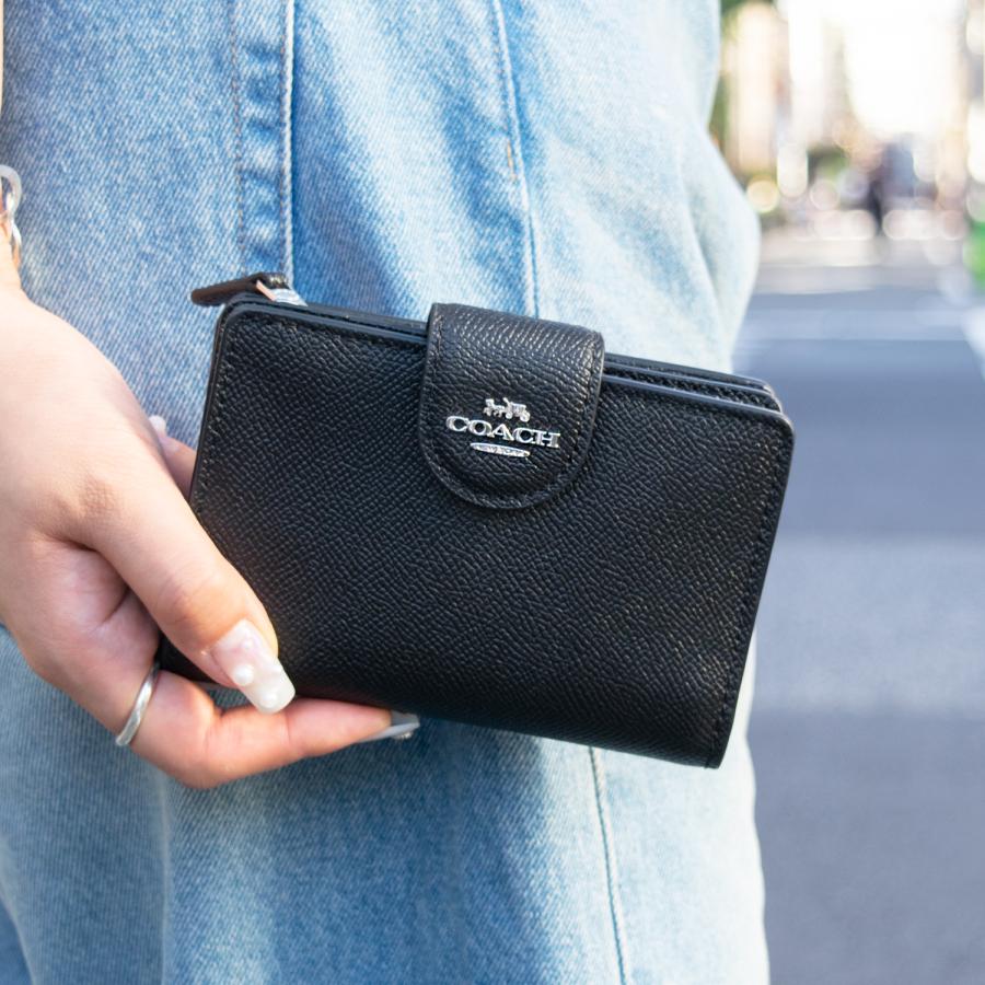 Qoo10] Coach コーチ COACH 二つ折り財布 アウト