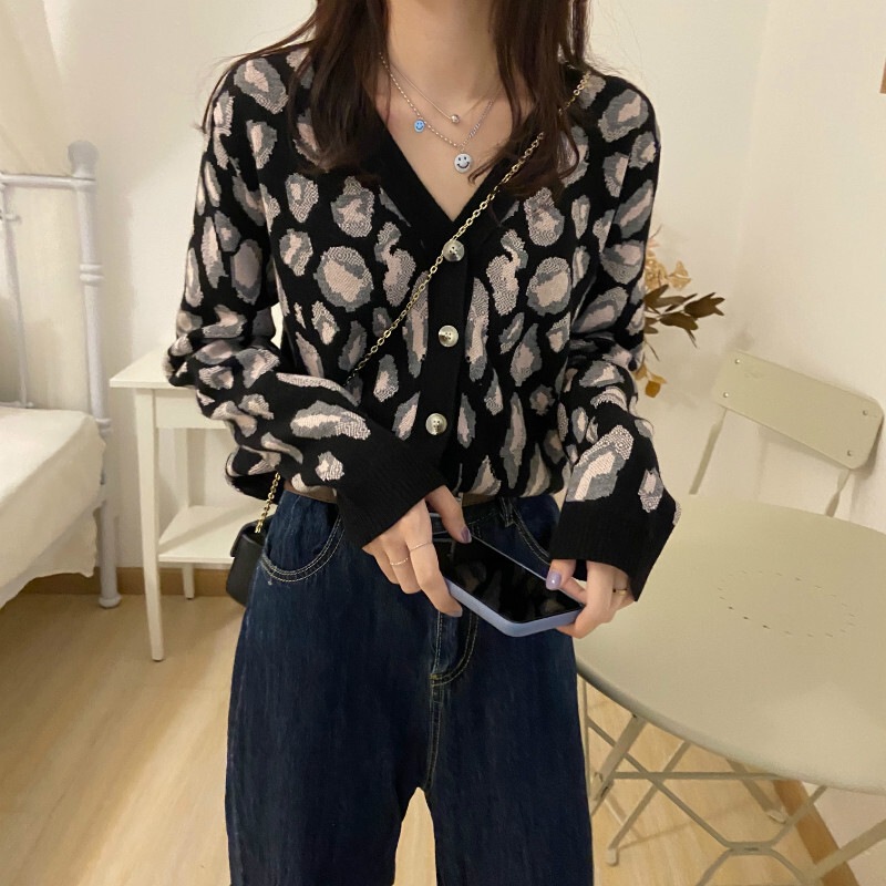 ヒョウ柄カーディガン ブラック ブラウン トップス ニットソー セーター スリム 細身 ストレート