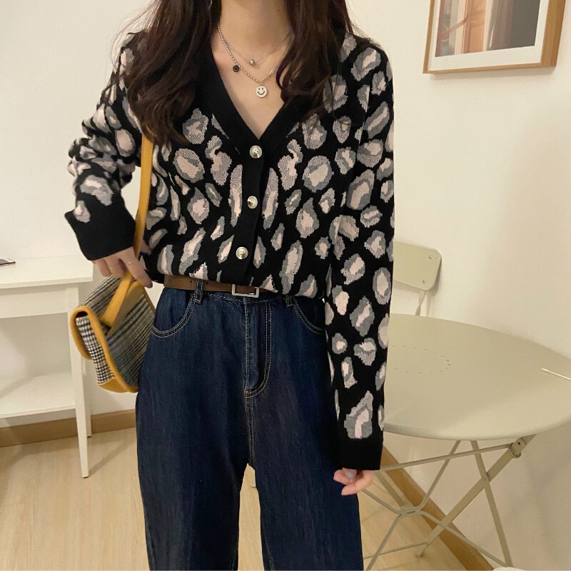 ヒョウ柄カーディガン ブラック ブラウン トップス ニットソー セーター スリム 細身 ストレート