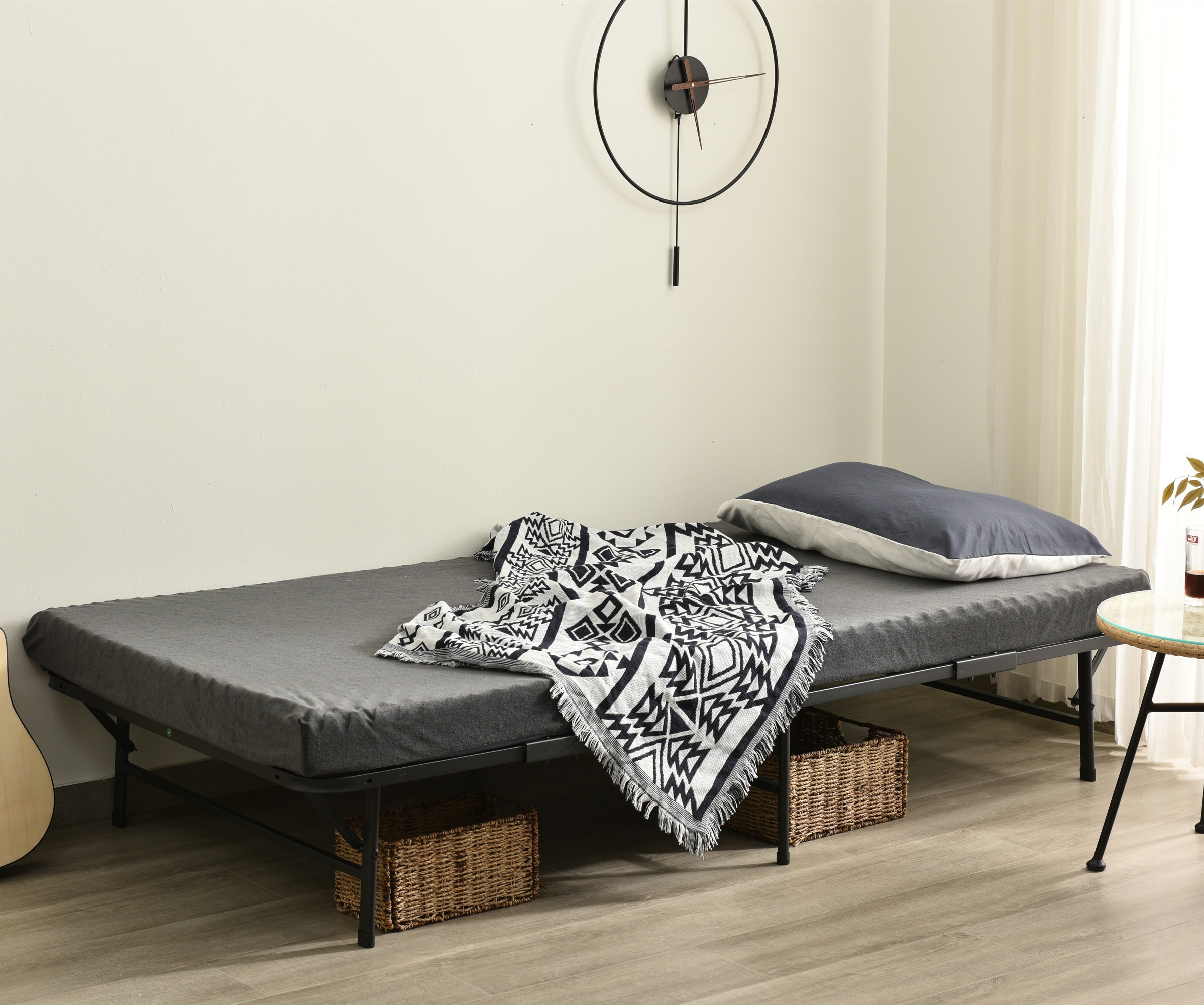 国内発送!パイプベッド 折りたたみベッド シングル 組立簡単 ベッド 下収納 シングルベッド 収納 ベッドフレーム コンパクト 耐荷重200kg 送料無料 ベッド 折畳ベッド 省スペース 一人暮らし 国内発送!パイプベッド 折りたたみベッド シングル 組立簡単 ベッド 下収納 シングルベッド 収納 ベッドフレーム コンパクト 耐荷重200kg 送料無料 ベッド 折畳ベッド 省スペース 一人暮らし