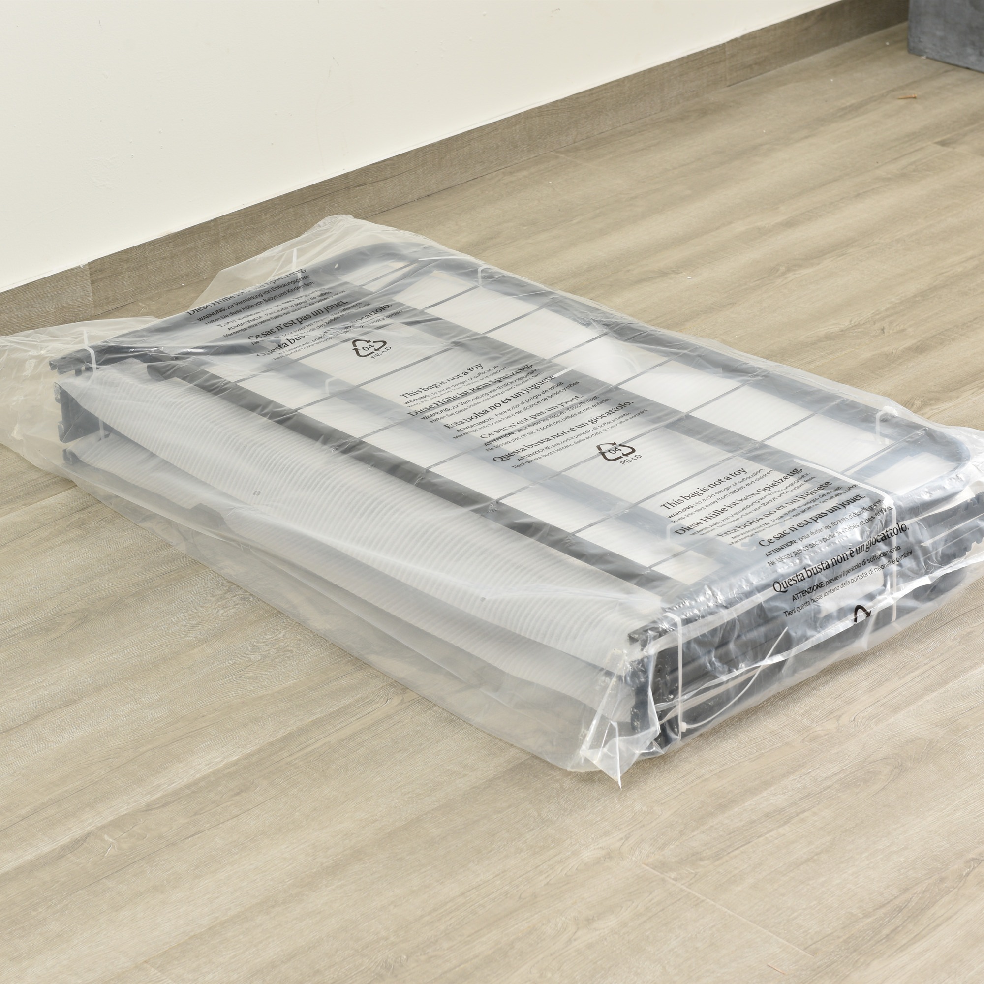 国内発送!パイプベッド 折りたたみベッド シングル 組立簡単 ベッド 下収納 シングルベッド 収納 ベッドフレーム コンパクト 耐荷重200kg 送料無料 ベッド 折畳ベッド 省スペース 一人暮らし 国内発送!パイプベッド 折りたたみベッド シングル 組立簡単 ベッド 下収納 シングルベッド 収納 ベッドフレーム コンパクト 耐荷重200kg 送料無料 ベッド 折畳ベッド 省スペース 一人暮らし