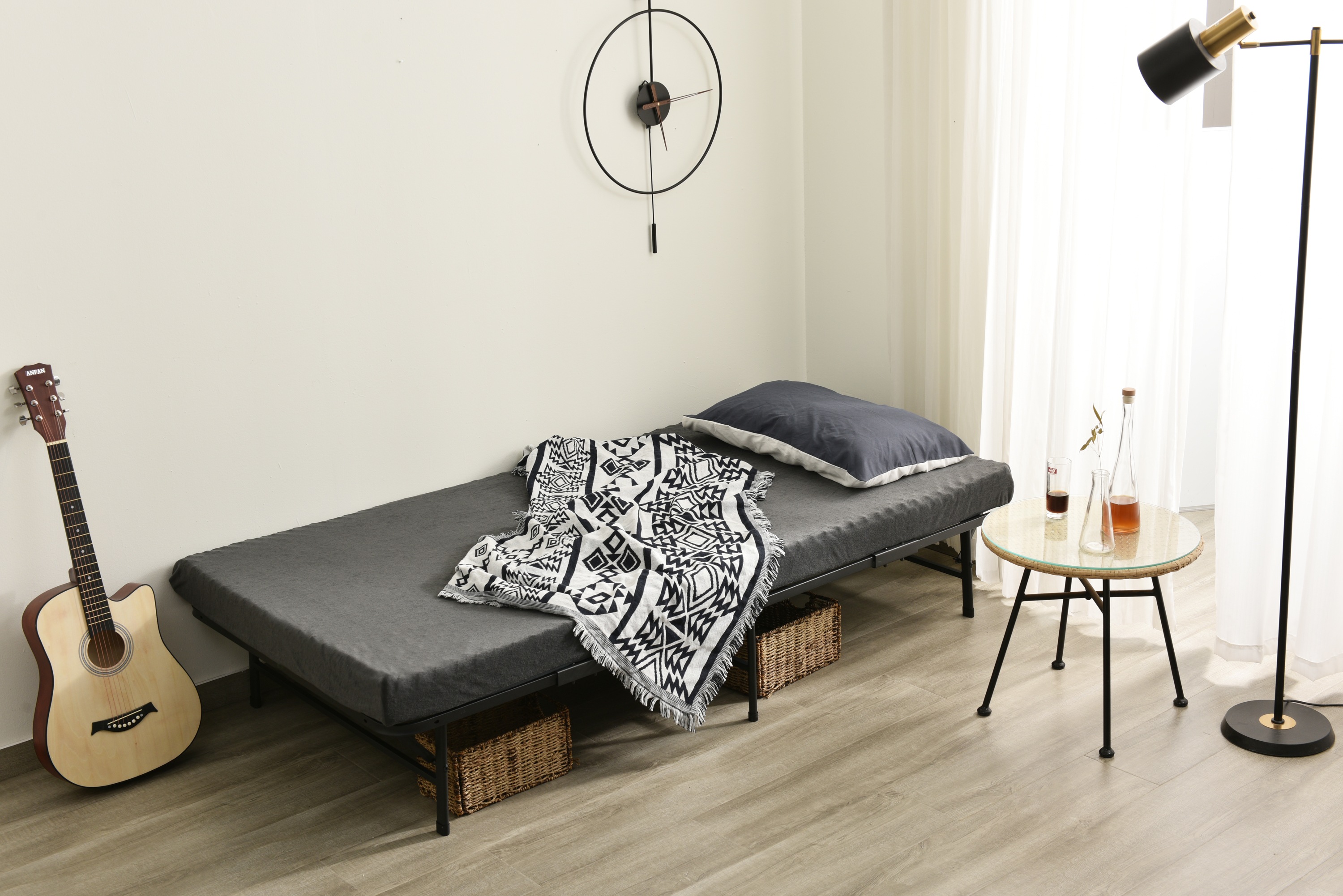 国内発送!パイプベッド 折りたたみベッド シングル 組立簡単 ベッド 下収納 シングルベッド 収納 ベッドフレーム コンパクト 耐荷重200kg 送料無料 ベッド 折畳ベッド 省スペース 一人暮らし 国内発送!パイプベッド 折りたたみベッド シングル 組立簡単 ベッド 下収納 シングルベッド 収納 ベッドフレーム コンパクト 耐荷重200kg 送料無料 ベッド 折畳ベッド 省スペース 一人暮らし