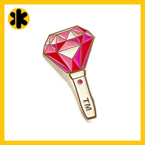 Qoo10] SHINee メタルピンバッジ ペンライ