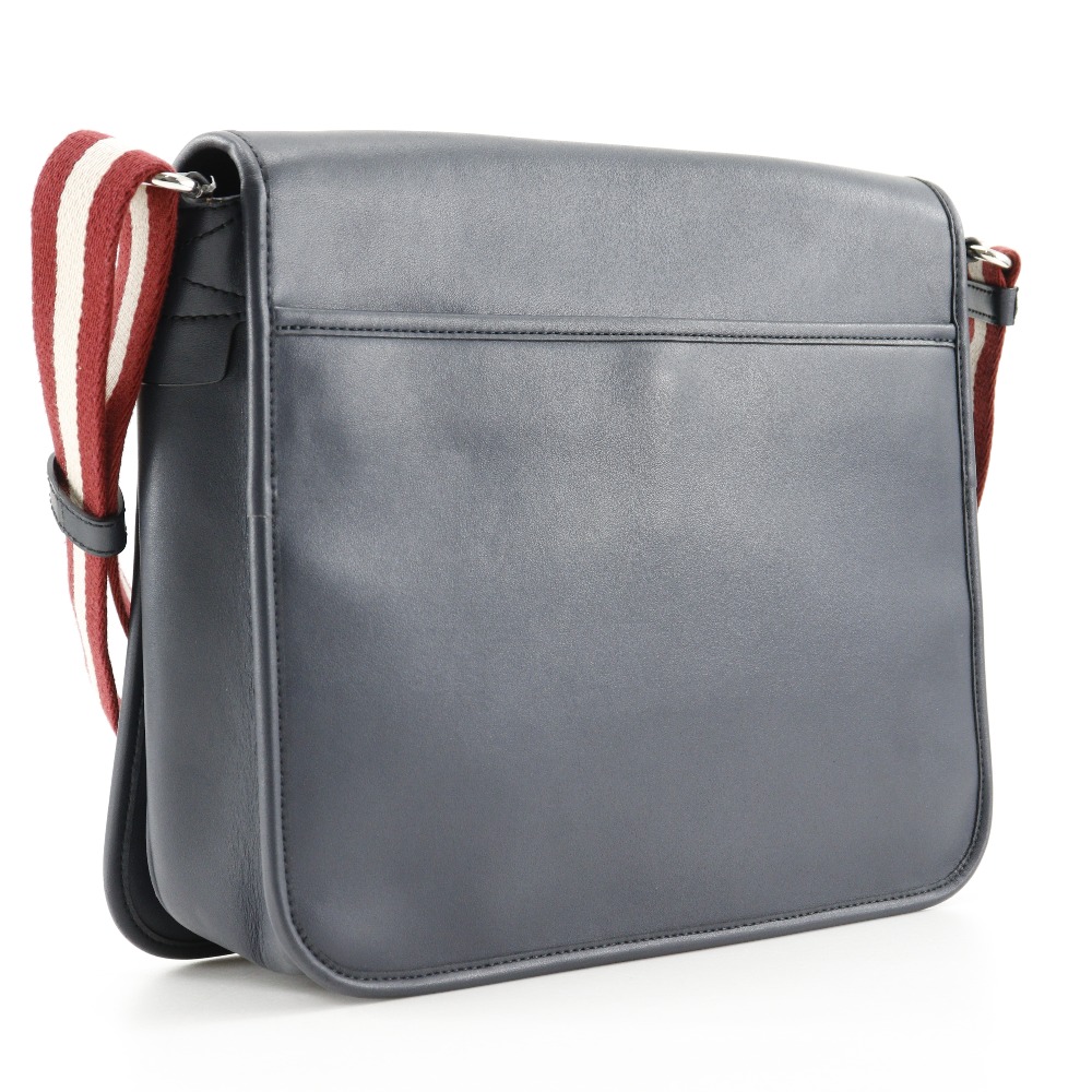 トレインスポッティング ショルダーバッグ カーフ 紺 メンズ 中古品 トレインスポッティング ショルダーバッグ カーフ 紺 メンズ 中古品