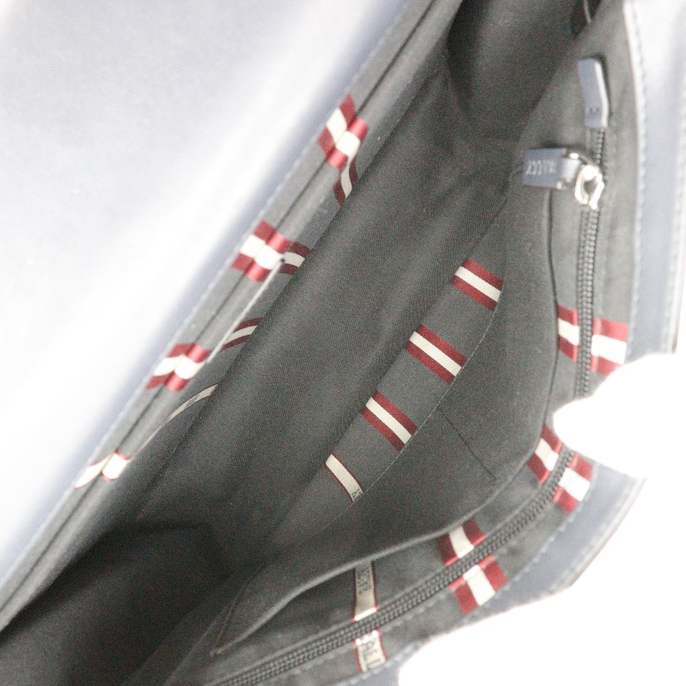 トレインスポッティング ショルダーバッグ カーフ 紺 メンズ 中古品 トレインスポッティング ショルダーバッグ カーフ 紺 メンズ 中古品