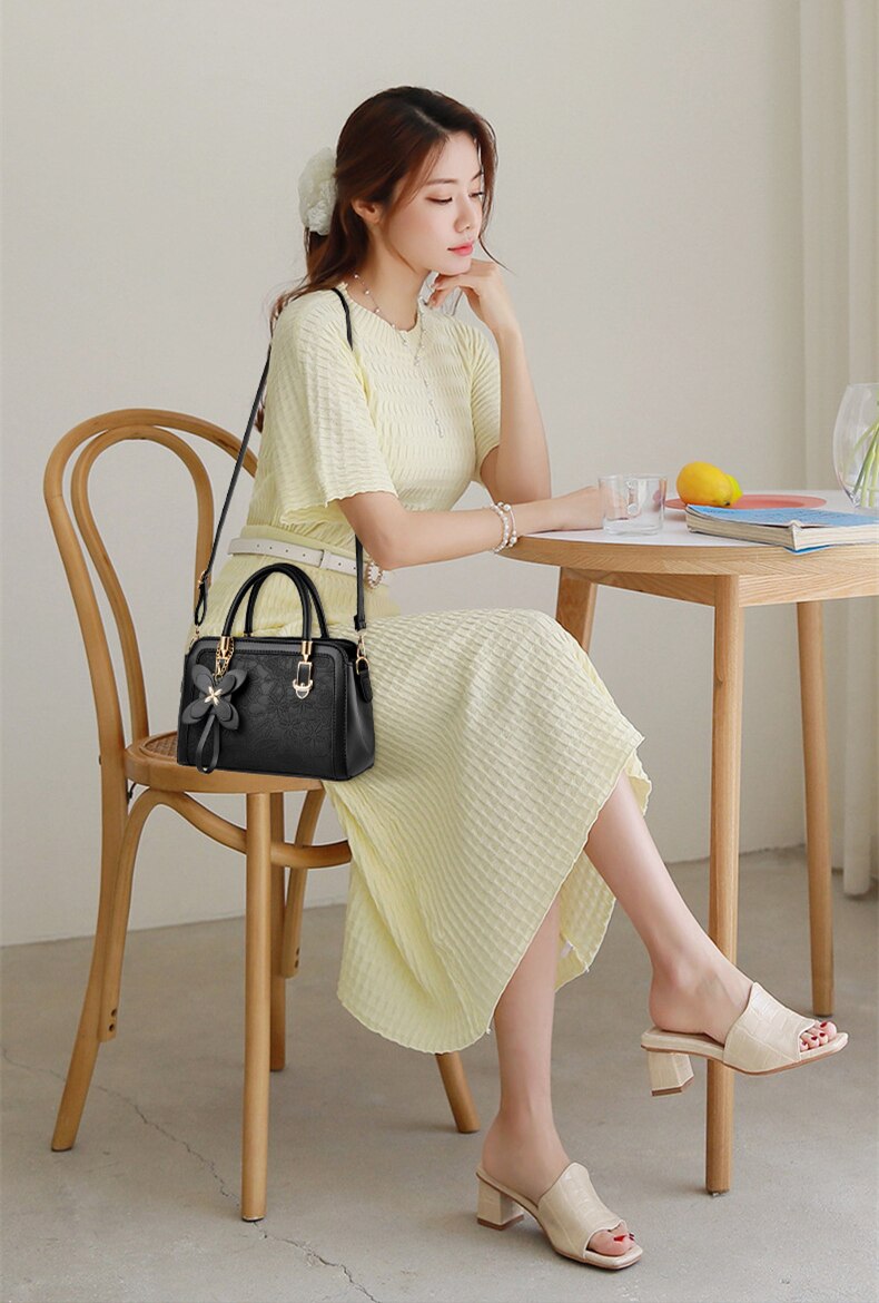 女性のための美しい刺繍が施された韓国のハンドバッグ,結び目のあるペンダントが付いた小さなショルダーバ