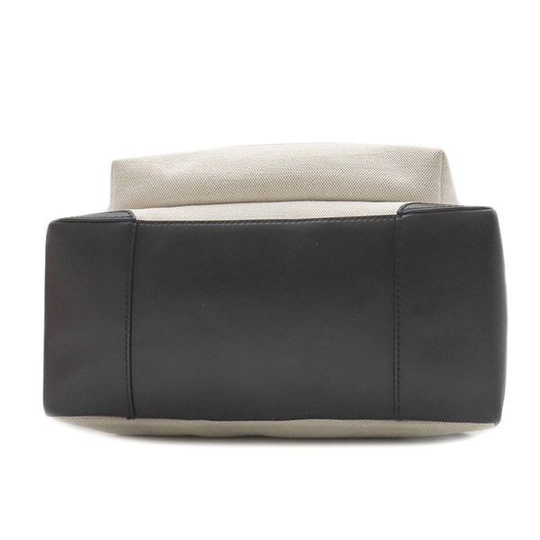 バレンシアガ BALENCIAGA リュック・デイパック バックパック キャンバス レザー ホワイト×ブラック シルバー金具 リュックサック 白 黒 【保存袋】【中古】 バレンシアガ BALENCIAGA リュック・デイパック バックパック キャンバス レザー ホワイト×ブラック シルバー金具 リュックサック 白 黒 【保存袋】【中古】