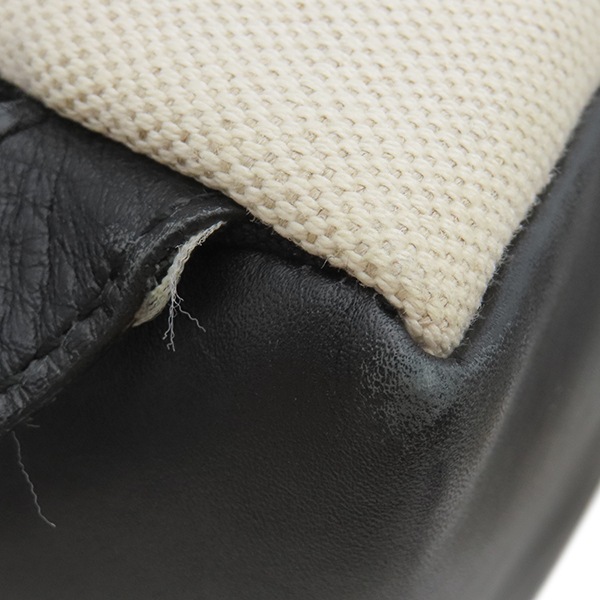 バレンシアガ BALENCIAGA リュック・デイパック バックパック キャンバス レザー ホワイト×ブラック シルバー金具 リュックサック 白 黒 【保存袋】【中古】 バレンシアガ BALENCIAGA リュック・デイパック バックパック キャンバス レザー ホワイト×ブラック シルバー金具 リュックサック 白 黒 【保存袋】【中古】