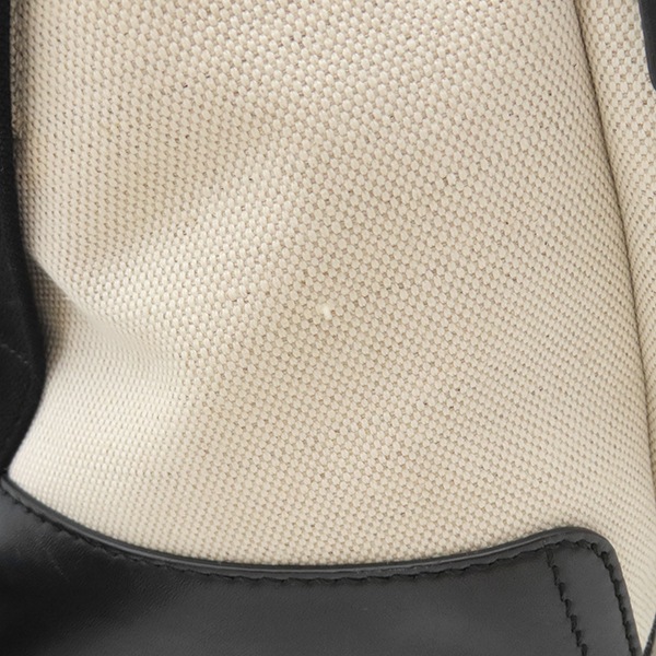 バレンシアガ BALENCIAGA リュック・デイパック バックパック キャンバス レザー ホワイト×ブラック シルバー金具 リュックサック 白 黒 【保存袋】【中古】 バレンシアガ BALENCIAGA リュック・デイパック バックパック キャンバス レザー ホワイト×ブラック シルバー金具 リュックサック 白 黒 【保存袋】【中古】