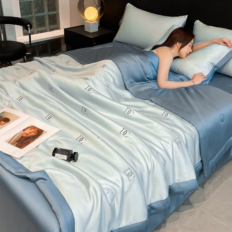 アイスシルク 夏布団 水洗シルク 刺繍 接触冷感 肌掛け布団 エアコン 掛け布団 薄い 布団セット 布団 シーツ 枕カバー 3/4点セット