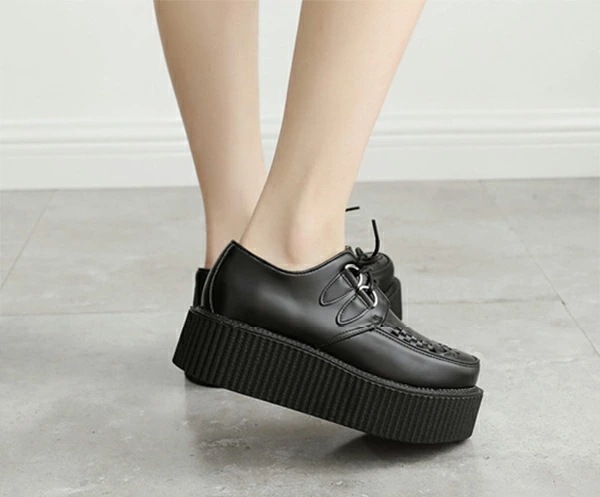 厚底 ラバーソール スニーカー レディース 厚底スニーカー 歩きやすい 厚底 4.5cmヒール 春 秋 可愛い 靴紐 原宿系 コスプレ カジュアルシューズ ファッション プラットフォーム おしゃれ 厚底 ラバーソール スニーカー レディース 厚底スニーカー 歩きやすい 厚底 4.5cmヒール 春 秋 可愛い 靴紐 原宿系 コスプレ カジュアルシューズ ファッション プラットフォーム おしゃれ