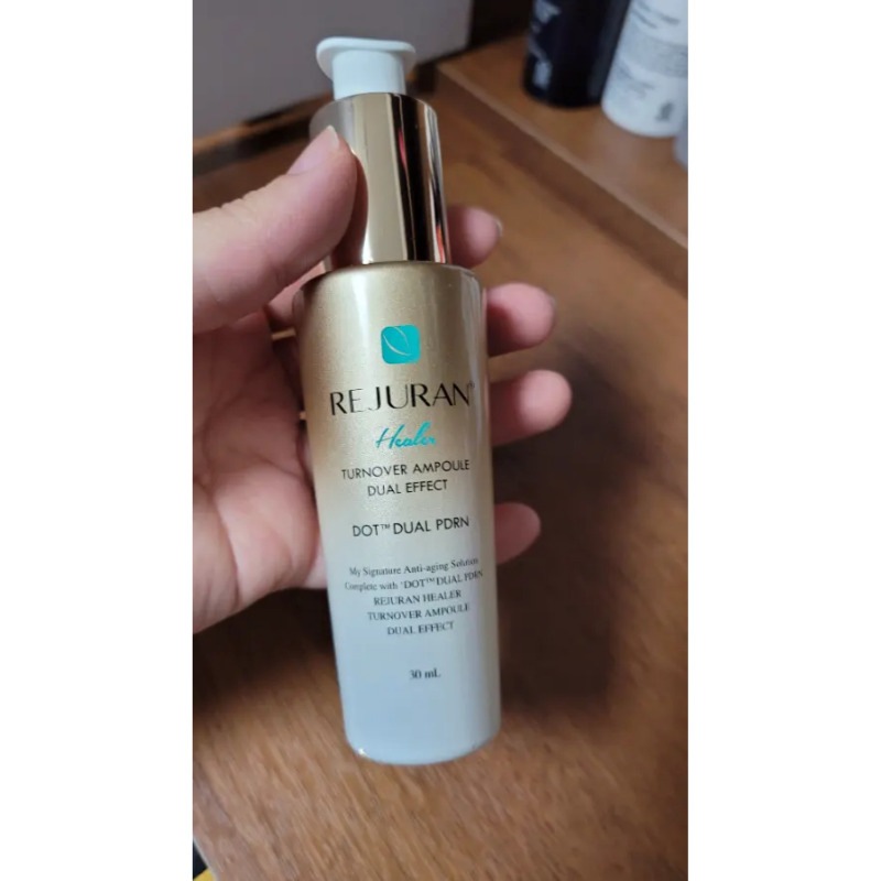 ヒルトン オーバー アンプル デュアルエフェクト 30ml敏感肌用保湿美容液