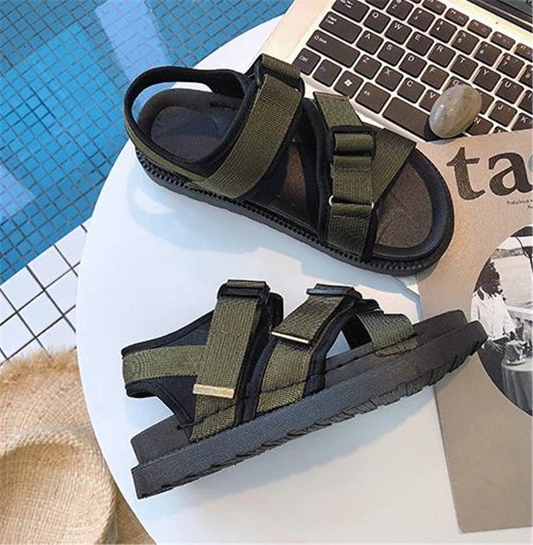 初コーデにオススメマーチン風ベルクロサンダルちょっぴりゴツめのデザインがカワイイ 韓国ファッション マーチン風 厚底サンダル スニーカー 厚底 初コーデにオススメマーチン風ベルクロサンダルちょっぴりゴツめのデザインがカワイイ 韓国ファッション マーチン風 厚底サンダル スニーカー 厚底