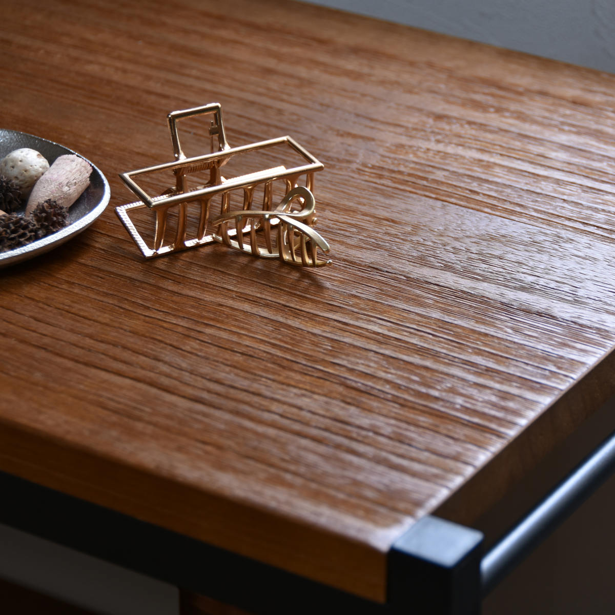 オープンラック 2段 ヴィンテージ調 天然木棚板 幅60cm ラック シェルフ 収納 棚 本棚 天然木 家具 桐 飾り棚 ディスプレイ 間仕切 木製 ブラックアイアン バイカラー