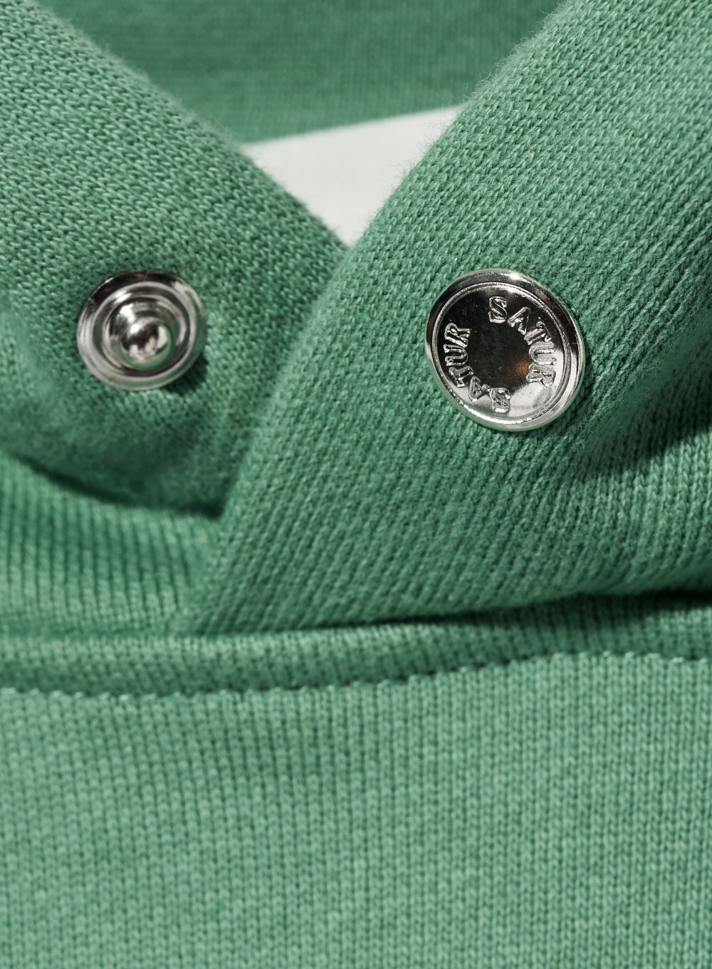 パーカー・フーディ SATUR Setter Applique Rivet Hood Sage Green SA241UTH09SG 韓国SATUR セター】Satur Applique Rivet Hoodie (SATUR