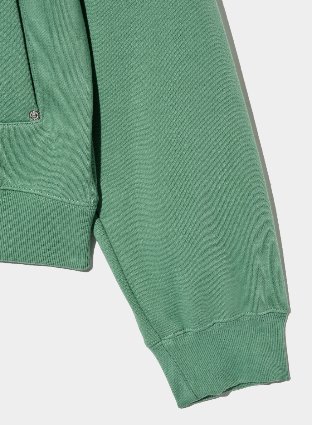 SATUR】 RIVET APPLIQUE POCKET LOGO HOODIE : SAGE GREEN