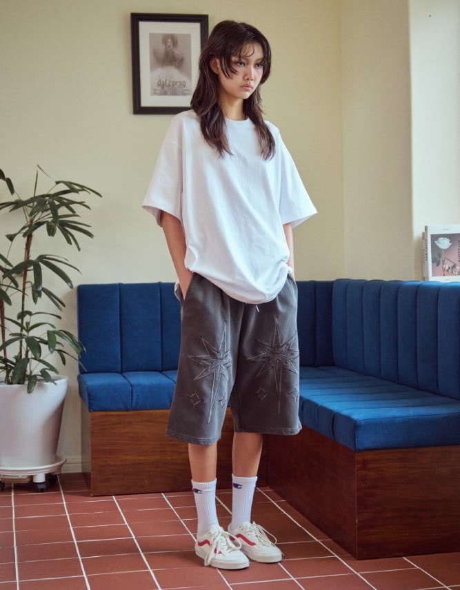 バミューダ スター ピグメント スウェットショーツ スモークブラック　UNISEX