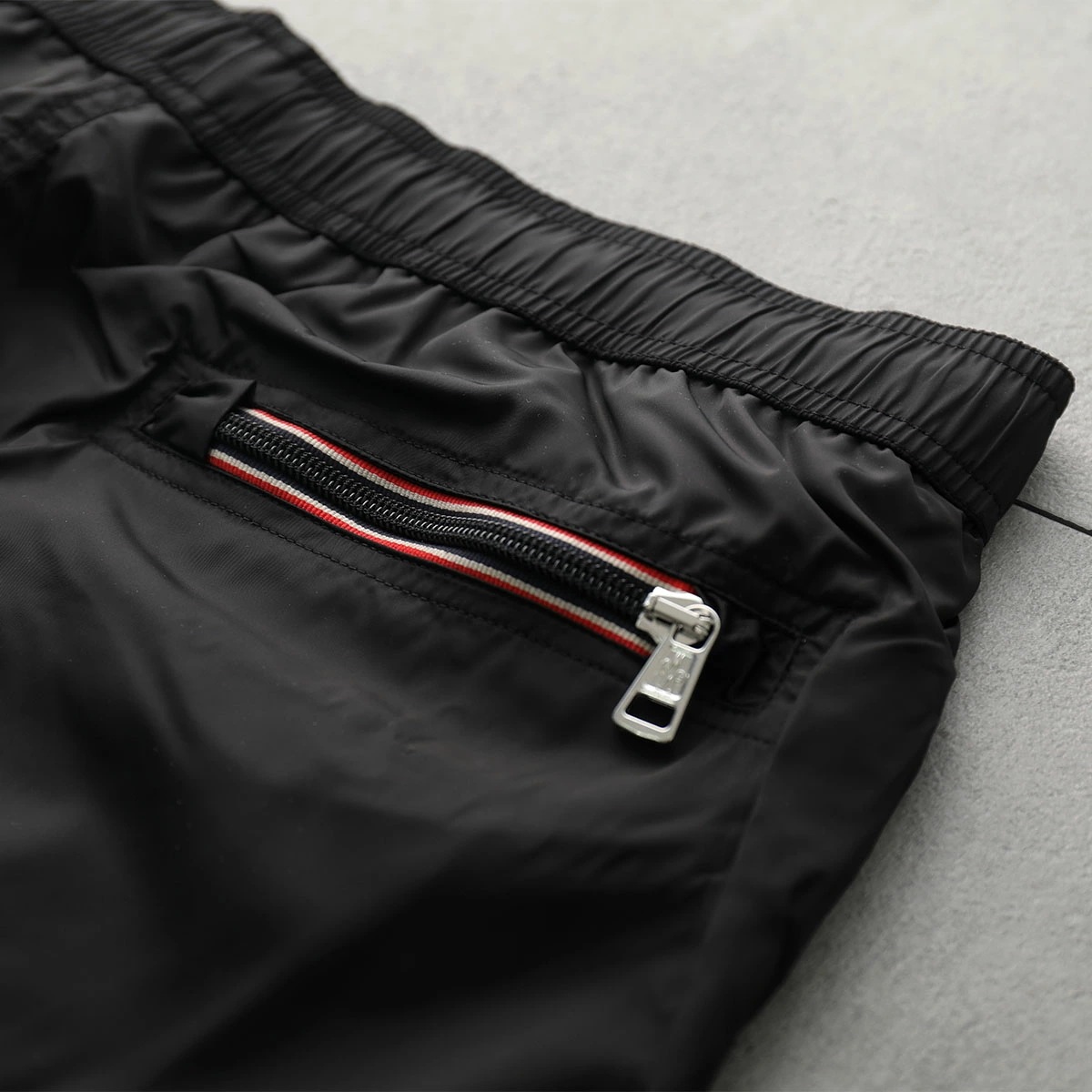 MONCLER モンクレール スイムウェア BOXER MARE ボクサーマレ 2C00004 53326 メンズ 水着 水陸両用 ショートパンツ 巾着付き アイコンパッチ カラー3色