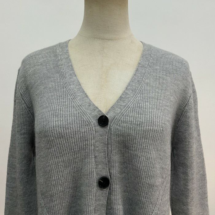 AW 新作 2color ペプラムシルエット フロントボタン ニットカーディガン