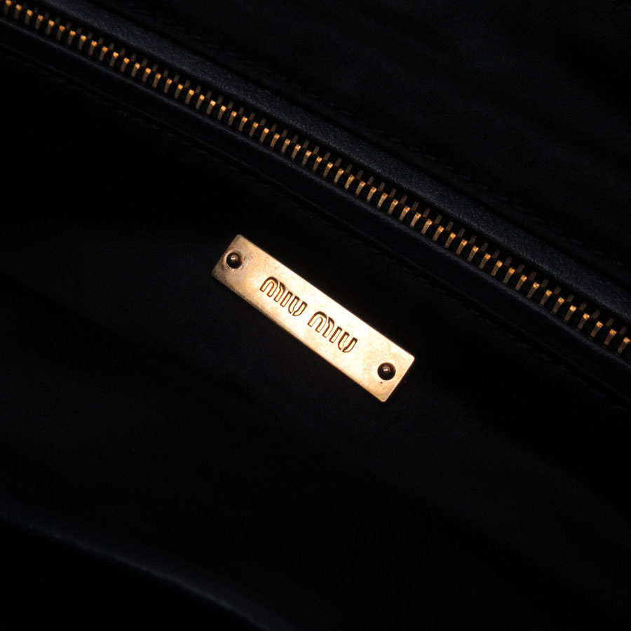 ミュウミュウ MIUMIU クラッチバッグ レザー/メタル ネイビー/ゴールド ユニセックス w0877k
