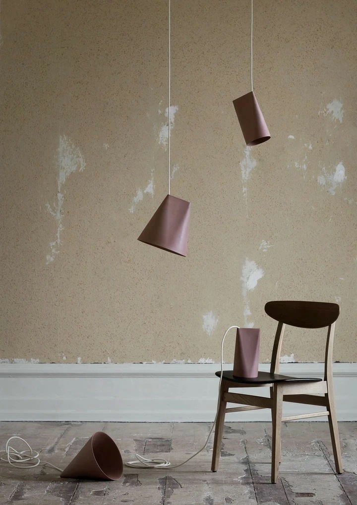 MOEBE CERAMIC PENDANT NARROW (terracotta)