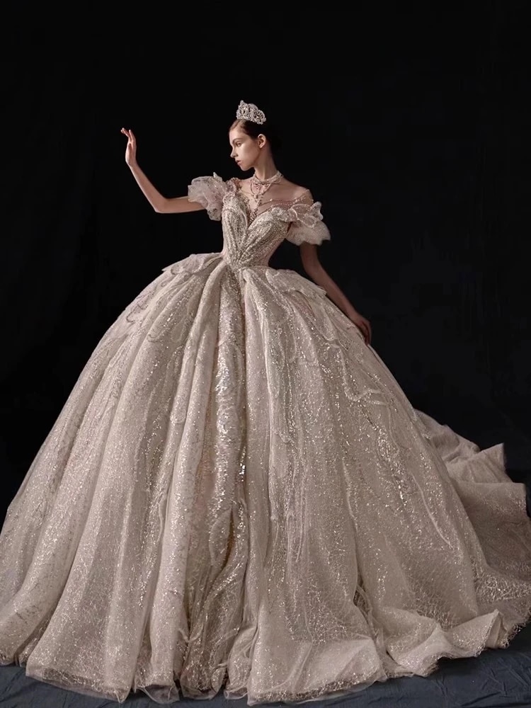 【期間限定】ウェディングドレス サテン生地 刺繍 結婚式 ドレス ウェディングドレス パーティードレス 演奏会 発表会 結婚式 ワンピースウェディングドレス パーティードレス 花嫁ドレス ベアトップ