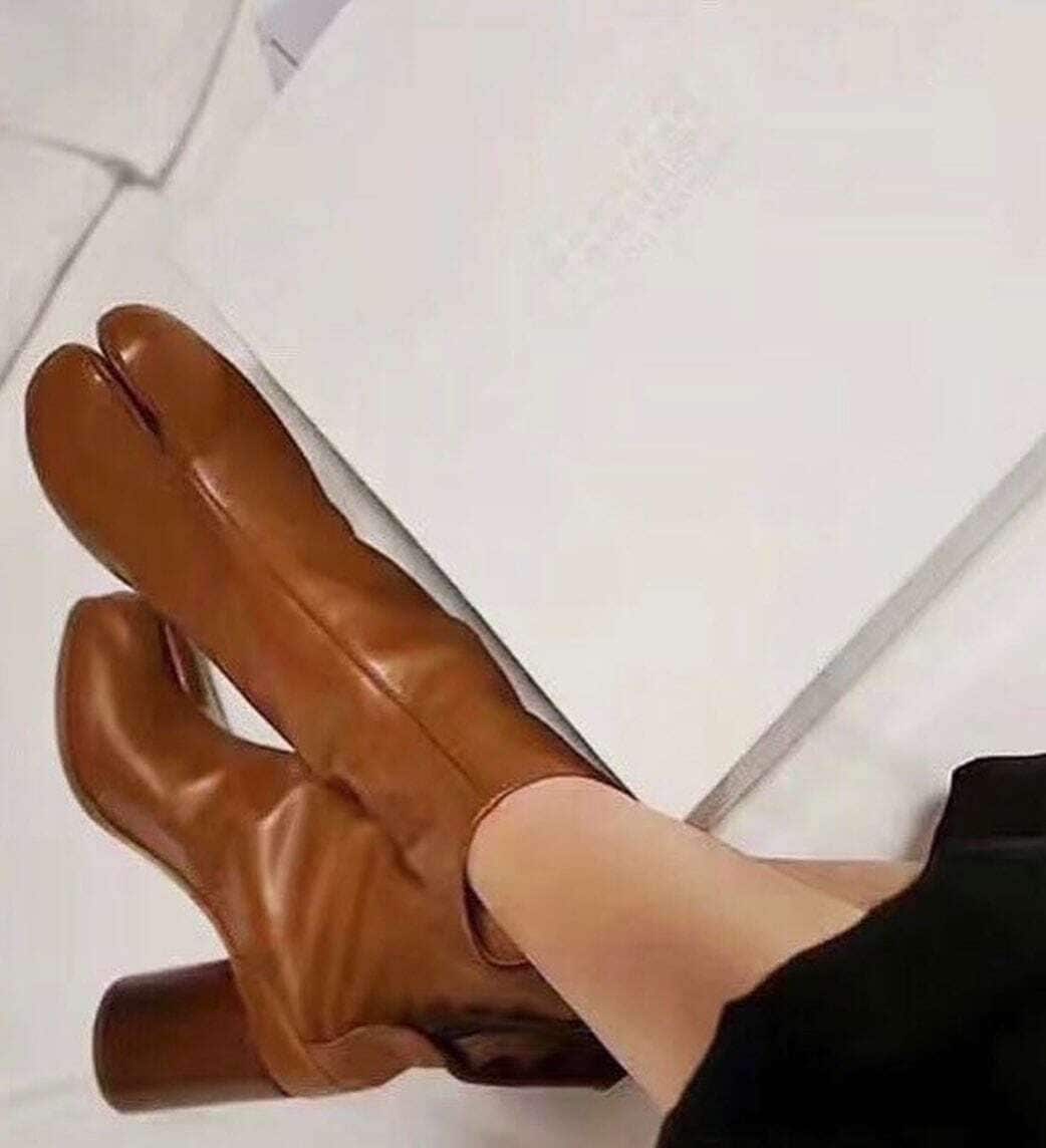 【送料無料】足袋 ブーツ 3色 足袋ヒール タビブーツ 大人可愛い 韓国系 オルチャン 人気 トレンド 新作 20代 30代 40代 シューズ 靴 きれいめ かわいい おしゃれ-q250327-308 【送料無料】足袋 ブーツ 3色 足袋ヒール タビブーツ 大人可愛い 韓国系 オルチャン 人気 トレンド 新作 20代 30代 40代 シューズ 靴 きれいめ かわいい おしゃれ-q250327-308