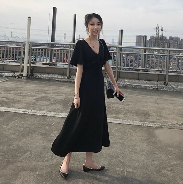 ワンピース ロング丈 半袖 Vネック 背中見せ デザイン 美ライン ラッフル フリル リボン 軽やか カラバリ スタイルアップ ドラマチック かわいい 大人可愛い きれいめ シンプル カジュアル 大人 ワンピース ロング丈 半袖 Vネック 背中見せ デザイン 美ライン ラッフル フリル リボン 軽やか カラバリ スタイルアップ ドラマチック かわいい 大人可愛い きれいめ シンプル カジュアル 大人