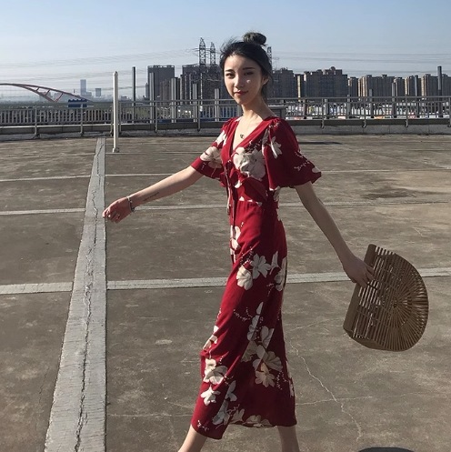 ワンピース ロング丈 半袖 Vネック 背中見せ デザイン 美ライン ラッフル フリル リボン 軽やか カラバリ スタイルアップ ドラマチック かわいい 大人可愛い きれいめ シンプル カジュアル 大人 ワンピース ロング丈 半袖 Vネック 背中見せ デザイン 美ライン ラッフル フリル リボン 軽やか カラバリ スタイルアップ ドラマチック かわいい 大人可愛い きれいめ シンプル カジュアル 大人