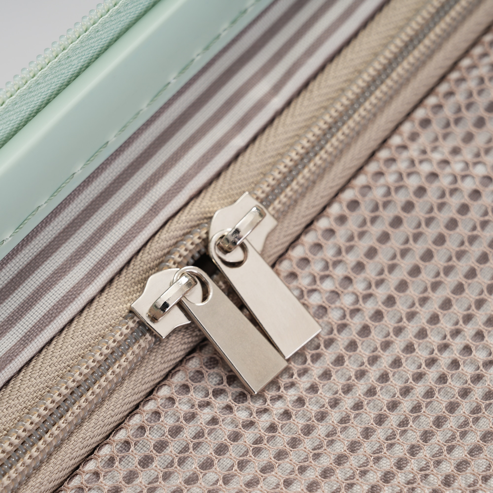 スーツケース Sサイズ キャリーケース キャリーバッグ Sサイズ ストッパー付き アルミコーナーパッド 2日~3日 大容量超軽量 軽い おしゃれ かわいいダブルキャスター小型 ファスナー suitc