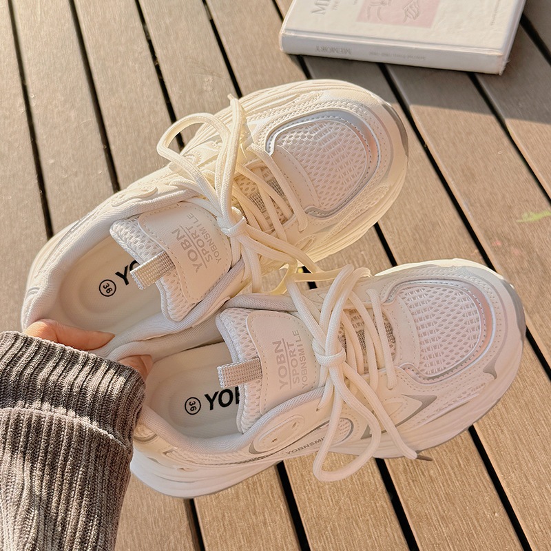 女性用ダッドシューズ 2025年春夏新作 厚底ホワイトシューズ 通気性メッシュシューズ スカート付き スポーツシューズ トレンド