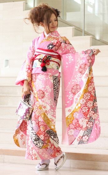 レンタル最大20日間 振袖 レンタル 成人式 セット正絹京友禅 20点フルセットピンク地に絞り黒赤黄色の流れ花吹雪成人式から結婚式やフォーマルまで　着物　kimono フリソデ ふりそ