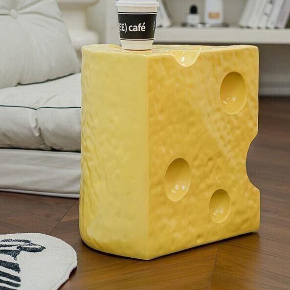 サイドテーブル ユニーク チーズ ケーキ 型 おしゃれ かわいい インテリア コンパクト ナイトテーブル コーヒーテーブル イエロー ピンク 白 サイドテーブル ユニーク チーズ ケーキ 型 おしゃれ かわいい インテリア コンパクト ナイトテーブル コーヒーテーブル イエロー ピンク 白