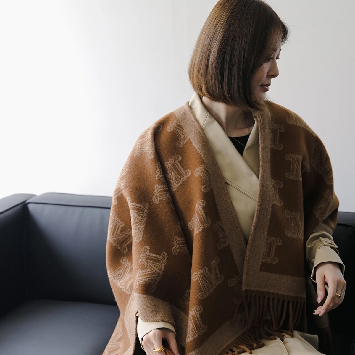 MAX MARA マックスマーラ ケープ FRINE フリンジ レディース ポンチョ ストール ウール ジャガードロゴ フリンジ ピンブローチ付き カラー5色