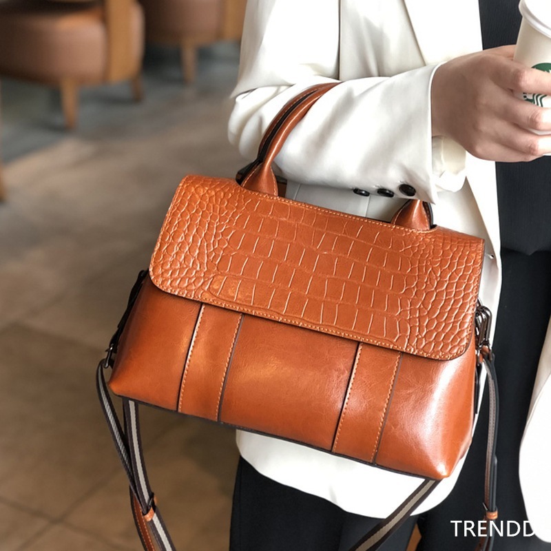 【即納 品質保証】本革 韓国 バケツバッグ ショルダーバッグ レディース 2wayバッグ 斜めがけバッグ トートバ ッグ 大容量 バッグ 通勤 肩ベルト調節可能 カバン バック 斜め掛け 母の日 【即納 品質保証】本革 韓国 バケツバッグ ショルダーバッグ レディース 2wayバッグ 斜めがけバッグ トートバ ッグ 大容量 バッグ 通勤 肩ベルト調節可能 カバン バック 斜め掛け 母の日