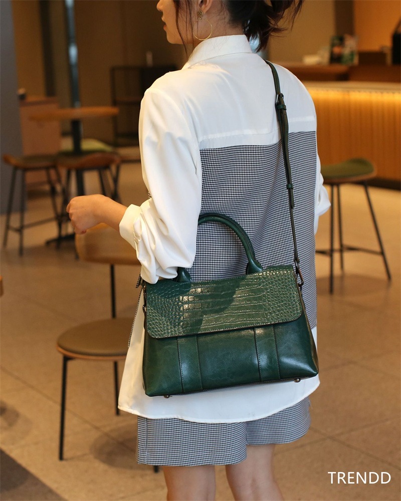 【即納 品質保証】本革 韓国 バケツバッグ ショルダーバッグ レディース 2wayバッグ 斜めがけバッグ トートバ ッグ 大容量 バッグ 通勤 肩ベルト調節可能 カバン バック 斜め掛け 母の日 【即納 品質保証】本革 韓国 バケツバッグ ショルダーバッグ レディース 2wayバッグ 斜めがけバッグ トートバ ッグ 大容量 バッグ 通勤 肩ベルト調節可能 カバン バック 斜め掛け 母の日