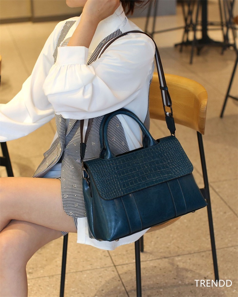 【即納 品質保証】本革 韓国 バケツバッグ ショルダーバッグ レディース 2wayバッグ 斜めがけバッグ トートバ ッグ 大容量 バッグ 通勤 肩ベルト調節可能 カバン バック 斜め掛け 母の日 【即納 品質保証】本革 韓国 バケツバッグ ショルダーバッグ レディース 2wayバッグ 斜めがけバッグ トートバ ッグ 大容量 バッグ 通勤 肩ベルト調節可能 カバン バック 斜め掛け 母の日