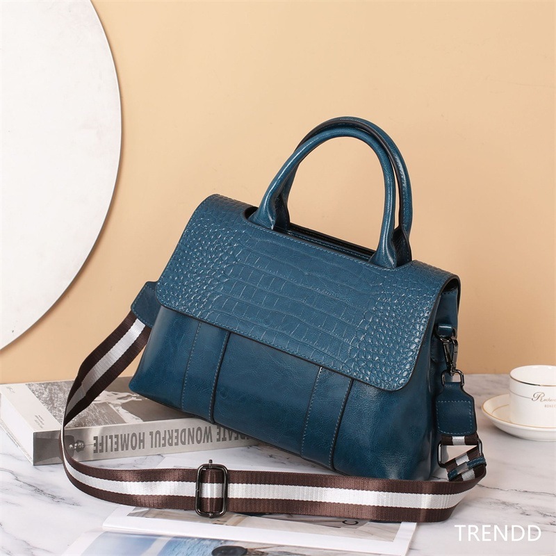 【即納 品質保証】本革 韓国 バケツバッグ ショルダーバッグ レディース 2wayバッグ 斜めがけバッグ トートバ ッグ 大容量 バッグ 通勤 肩ベルト調節可能 カバン バック 斜め掛け 母の日 【即納 品質保証】本革 韓国 バケツバッグ ショルダーバッグ レディース 2wayバッグ 斜めがけバッグ トートバ ッグ 大容量 バッグ 通勤 肩ベルト調節可能 カバン バック 斜め掛け 母の日