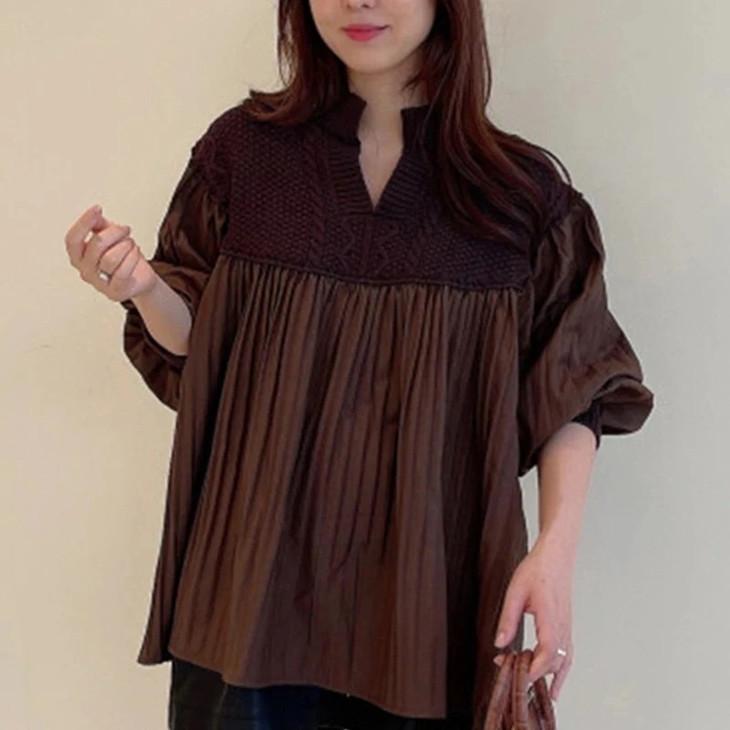 Tシャツカットソーシフォンブラウスレトロ初春シャツブラウスレディースニット切り替えVネックプリーツチュニックトップスバブル袖おしゃれ気質高級感　怠惰な風ゆったり