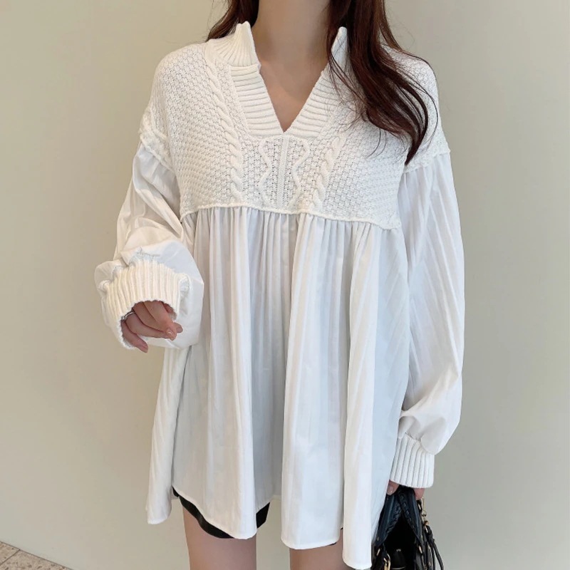 Tシャツカットソーシフォンブラウスレトロ初春シャツブラウスレディースニット切り替えVネックプリーツチュニックトップスバブル袖おしゃれ気質高級感　怠惰な風ゆったり