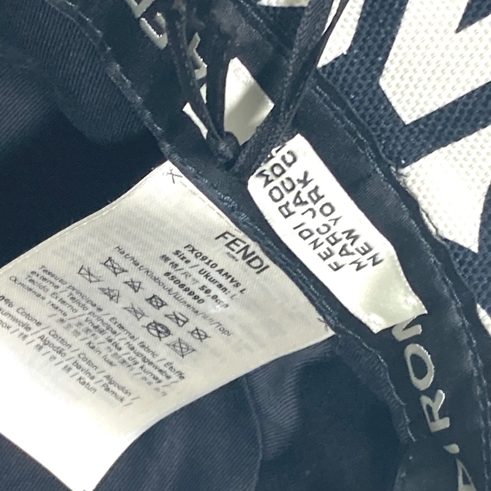 ハット FXQ910 ロゴ 総柄 マークジェイコブス MARC JACOBS コラボ ハット帽 帽子 バケットハット ボブハット コットン ホワイト ハット FXQ910 ロゴ 総柄 マークジェイコブス MARC JACOBS コラボ ハット帽 帽子 バケットハット ボブハット コットン ホワイト